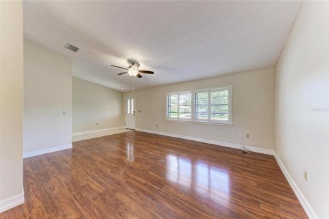 Villa ou maison à vendre à Bradenton, Floride: 3 chambres, 187.29 m2 № 2354607 - photo 10