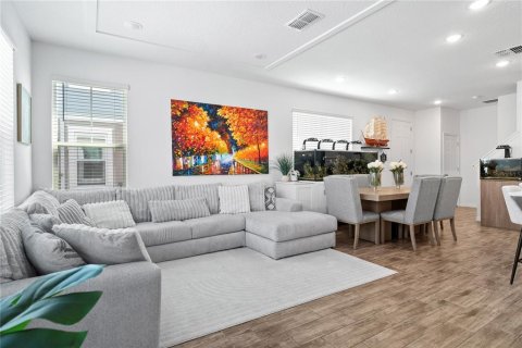 Adosado en venta en Winter Garden, Florida, 4 dormitorios, 178.37 m2 № 1906690 - foto 8