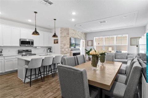 Adosado en venta en Winter Garden, Florida, 4 dormitorios, 178.37 m2 № 1906690 - foto 3