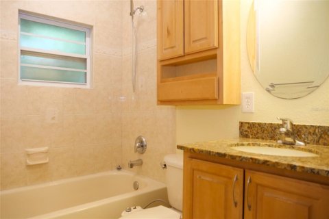 Villa ou maison à vendre à Orlando, Floride: 9 chambres, 235.88 m2 № 1723172 - photo 16