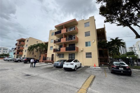 Снять в аренду кондоминиум в Майами, Флорида 2 спальни, 74.41м2, № 2034468 - фото 17