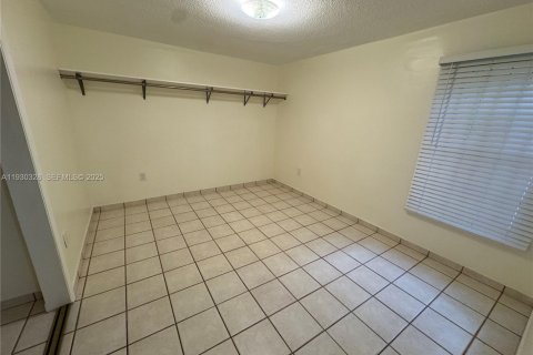 Снять в аренду кондоминиум в Майами, Флорида 2 спальни, 74.41м2, № 2034468 - фото 12