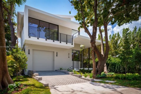 Купить виллу или дом в Майами, Флорида 4 спальни, 325.16м2, № 1700086 - фото 3