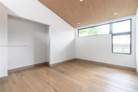 Купить виллу или дом в Майами, Флорида 4 спальни, 325.16м2, № 1700086 - фото 25