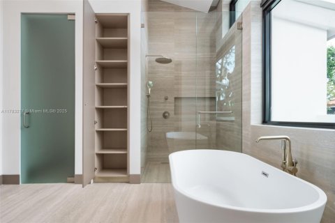 Купить виллу или дом в Майами, Флорида 4 спальни, 325.16м2, № 1700086 - фото 16