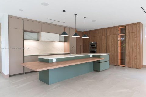 Купить виллу или дом в Майами, Флорида 4 спальни, 325.16м2, № 1700086 - фото 10