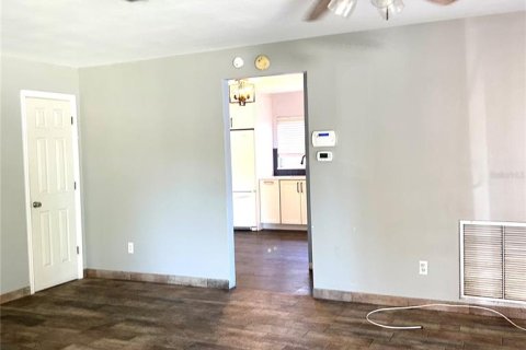 Villa ou maison à louer à Clearwater, Floride: 2 chambres, 130.71 m2 № 2167870 - photo 4