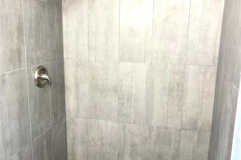 Villa ou maison à louer à Clearwater, Floride: 2 chambres, 130.71 m2 № 2167870 - photo 17
