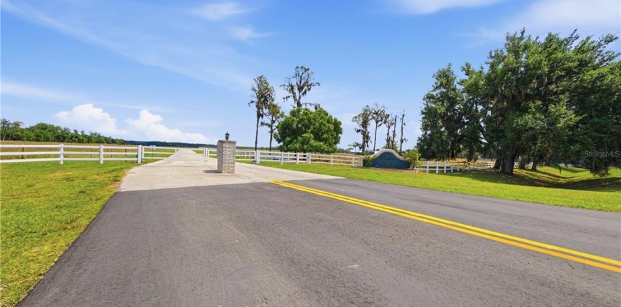 Terreno en Fort Meade, Florida № 2238883