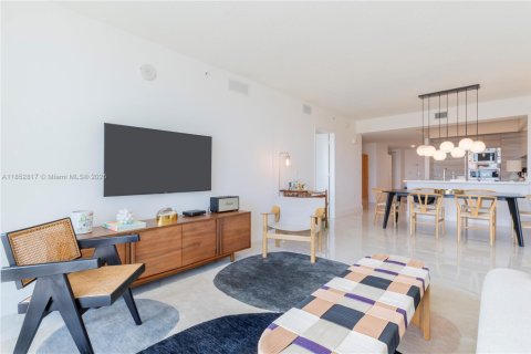Condo in Sunny Isles Beach, Florida, 2 bedrooms  № 1871638 - photo 6
