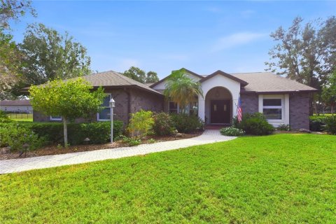 House in Bradenton, Florida 3 bedrooms, 198.44 sq.m. № 2119019