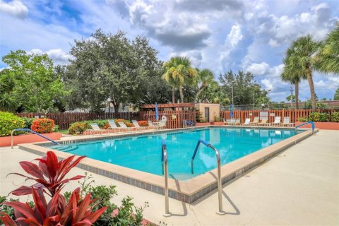 Condominio en alquiler en Port Charlotte, Florida, 2 dormitorios, 72.74 m2 № 228177 - foto 27
