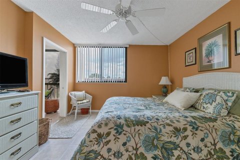 Condominio en alquiler en Port Charlotte, Florida, 2 dormitorios, 72.74 m2 № 228177 - foto 15