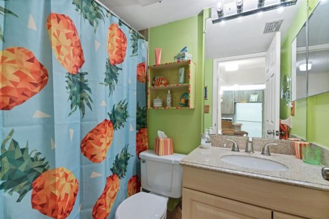 Condominio en alquiler en Port Charlotte, Florida, 2 dormitorios, 72.74 m2 № 228177 - foto 19