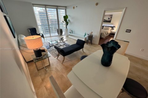 Купить кондоминиум в Майами, Флорида 1 спальня, 91.42м2, № 2045000 - фото 16