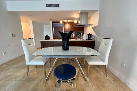 Кондоминиум с 1 спальней в Майами, Флорида № 2045000