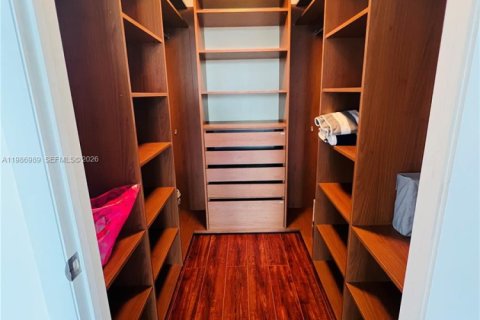 Купить кондоминиум в Майами, Флорида 1 спальня, 91.42м2, № 2045000 - фото 10