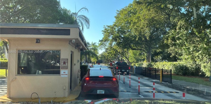 Condo in Hollywood, Florida, 2 bedrooms  № 1997016