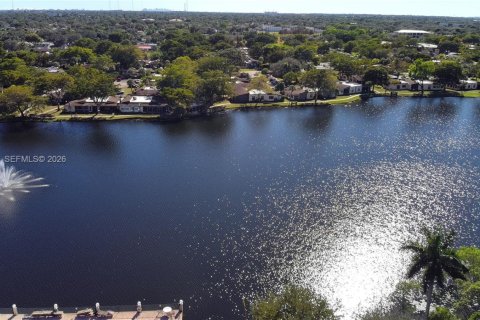 Condo in Hollywood, Florida, 2 bedrooms  № 1997016 - photo 26