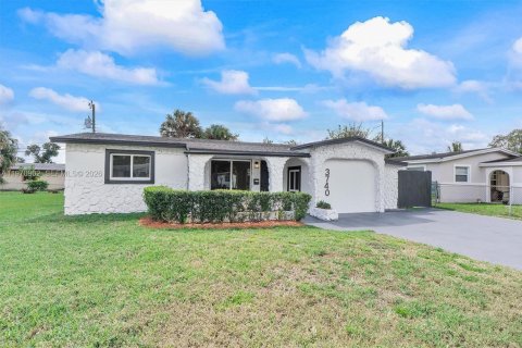 Купить виллу или дом в Лодерхилл, Флорида 4 спальни, 167.04м2, № 2042948 - фото 24