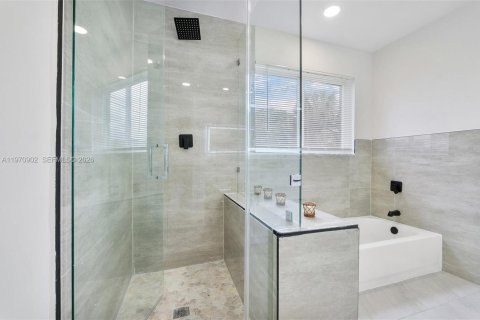 Купить виллу или дом в Лодерхилл, Флорида 4 спальни, 167.04м2, № 2042948 - фото 16