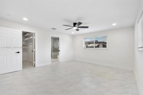 Купить виллу или дом в Лодерхилл, Флорида 4 спальни, 167.04м2, № 2042948 - фото 13