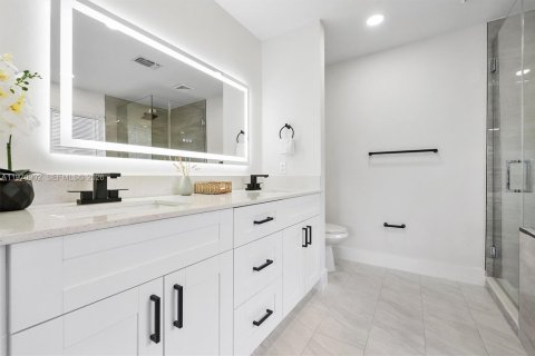 Купить виллу или дом в Лодерхилл, Флорида 4 спальни, 167.04м2, № 2042948 - фото 14