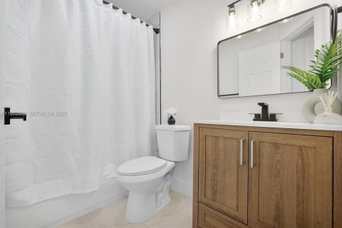 Купить виллу или дом в Лодерхилл, Флорида 4 спальни, 167.04м2, № 2042948 - фото 23