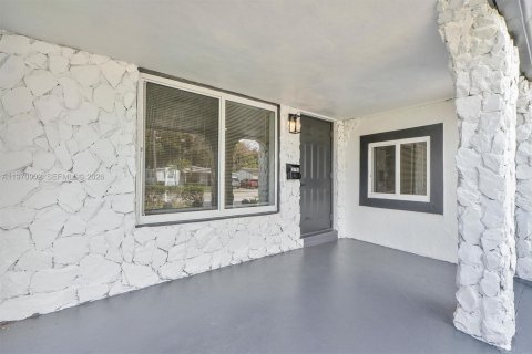 Купить виллу или дом в Лодерхилл, Флорида 4 спальни, 167.04м2, № 2042948 - фото 26