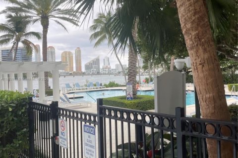 Снять в аренду кондоминиум в Авентура, Флорида 2 спальни, 95.13м2, № 1756519 - фото 22