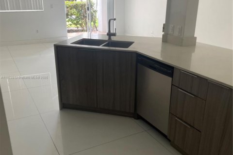 Снять в аренду кондоминиум в Авентура, Флорида 2 спальни, 95.13м2, № 1756519 - фото 12