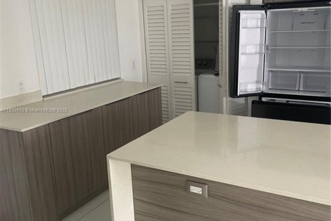 Снять в аренду кондоминиум в Авентура, Флорида 2 спальни, 95.13м2, № 1756519 - фото 10
