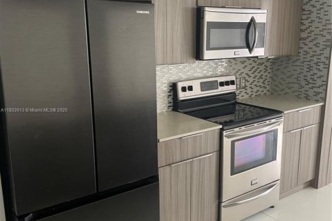 Снять в аренду кондоминиум в Авентура, Флорида 2 спальни, 95.13м2, № 1756519 - фото 11