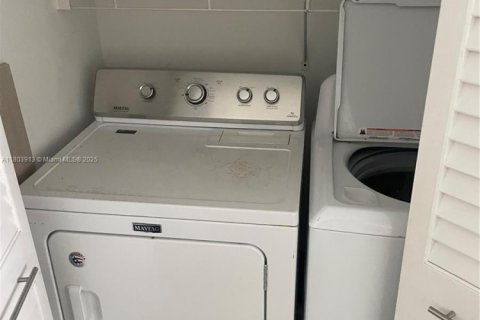 Снять в аренду кондоминиум в Авентура, Флорида 2 спальни, 95.13м2, № 1756519 - фото 9