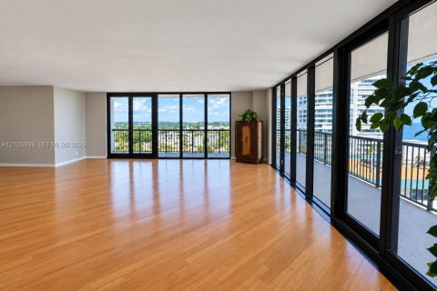 Copropriété à vendre à Lauderdale-by-the-Sea, Floride: 2 chambres, 194.17 m2 № 2416151 - photo 5