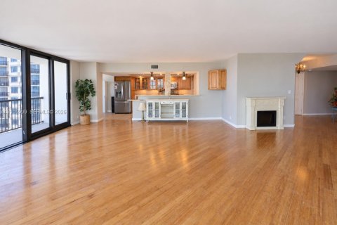 Copropriété à vendre à Lauderdale-by-the-Sea, Floride: 2 chambres, 194.17 m2 № 2416151 - photo 13