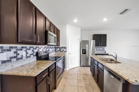 House in Winter Haven, Florida 4 bedrooms, 171.96 sq.m. № 1815077 - photo 16
