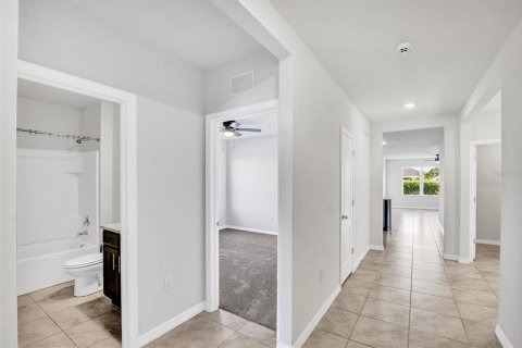 House in Winter Haven, Florida 4 bedrooms, 171.96 sq.m. № 1815077 - photo 6