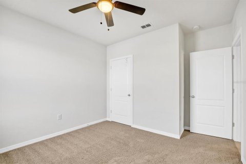 House in Winter Haven, Florida 4 bedrooms, 171.96 sq.m. № 1815077 - photo 11