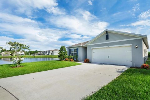 House in Winter Haven, Florida 4 bedrooms, 171.96 sq.m. № 1815077 - photo 3