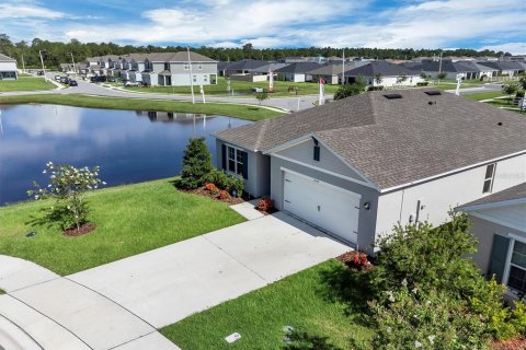 House in Winter Haven, Florida 4 bedrooms, 171.96 sq.m. № 1815077 - photo 5