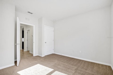 House in Winter Haven, Florida 4 bedrooms, 171.96 sq.m. № 1815077 - photo 14