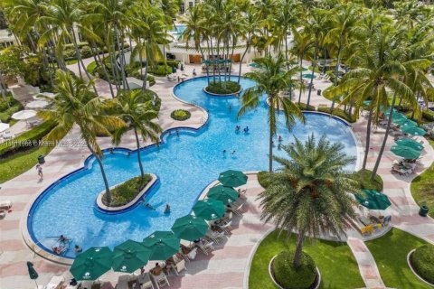 Condominio en venta en Key Biscayne, Florida, 2 dormitorios, 123.56 m2 № 1970285 - foto 18