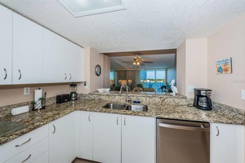 Condominio en alquiler en Saint Petersburg, Florida, 2 dormitorios, 105.44 m2 № 1136719 - foto 4