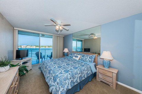 Condominio en alquiler en Saint Petersburg, Florida, 2 dormitorios, 105.44 m2 № 1136719 - foto 12