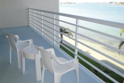 Condominio en alquiler en Saint Petersburg, Florida, 2 dormitorios, 105.44 m2 № 1136719 - foto 19