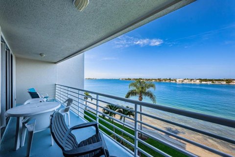 Condominio en alquiler en Saint Petersburg, Florida, 2 dormitorios, 105.44 m2 № 1136719 - foto 20