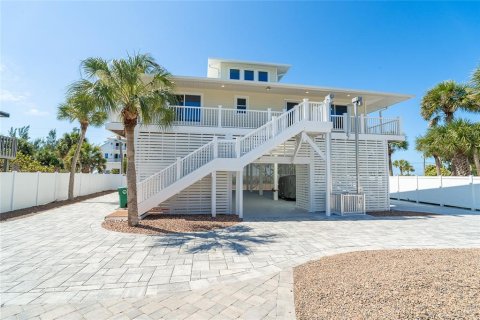 House in Placida, Florida 4 bedrooms, 256.78 sq.m. № 2140059 - photo 14