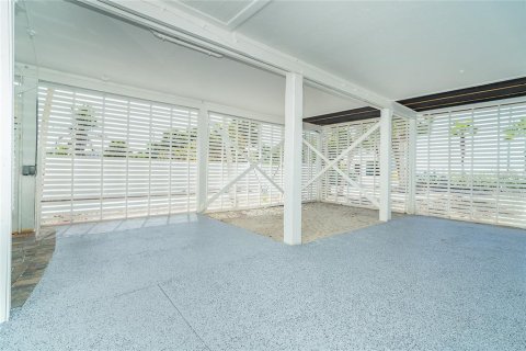 House in Placida, Florida 4 bedrooms, 256.78 sq.m. № 2140059 - photo 12