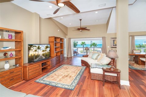 House in Placida, Florida 4 bedrooms, 256.78 sq.m. № 2140059 - photo 19